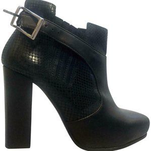 37 SURFACE TO AIR HIGH HEEL LEATHER BOOTIES W/BUCKLE msrp Euro 595